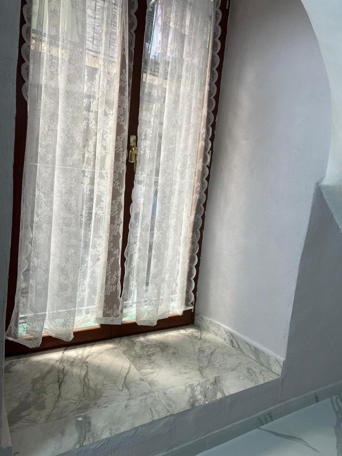 Apartment Montesilvano 3 In Rione Sanita Naples