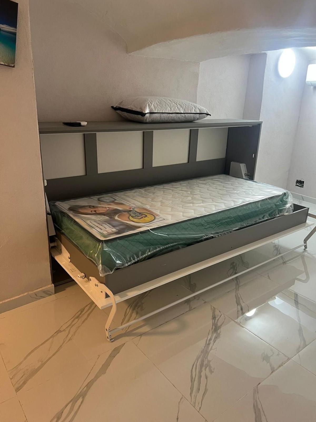 Apartment Montesilvano 3 In Rione Sanita
